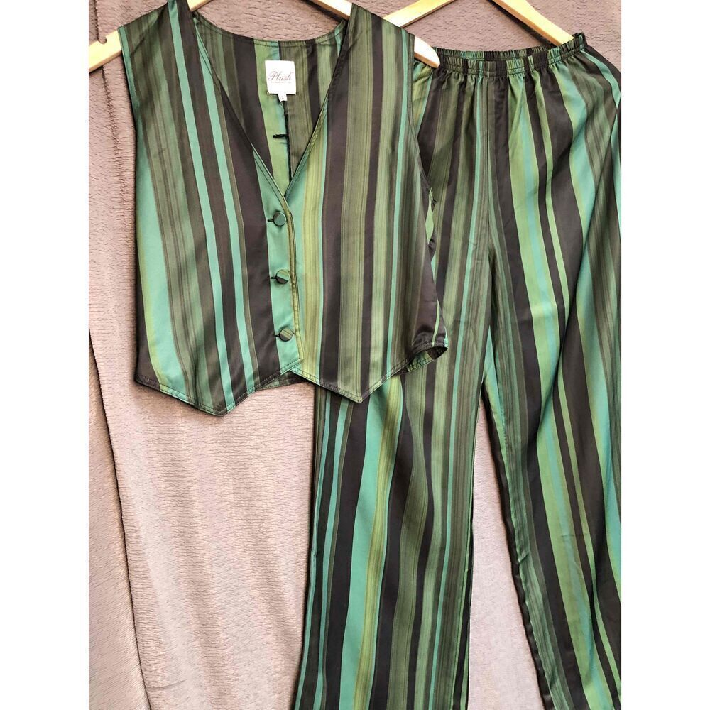 Plush Green Striped Pajama Set Elastic Waistband Button-Up Top Womens Small